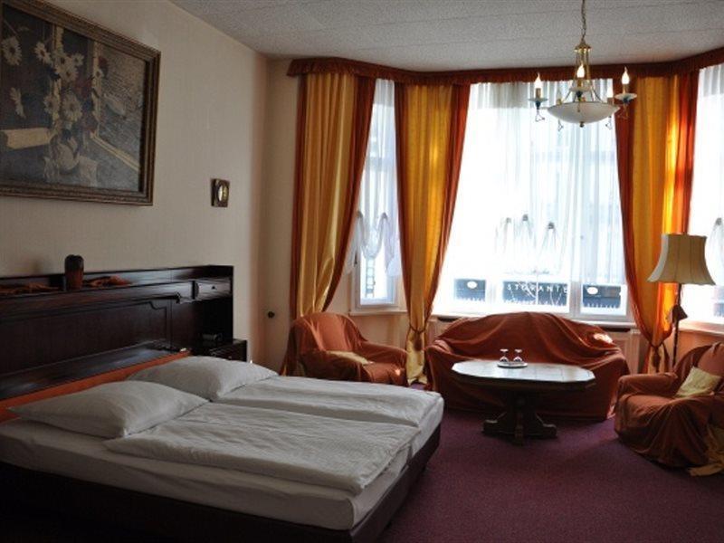 Hotel Pension Savoy Near Kurfuerstendamm Berlin Ngoại thất bức ảnh
