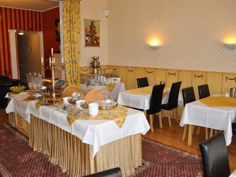 Hotel Pension Savoy Near Kurfuerstendamm Berlin Ngoại thất bức ảnh