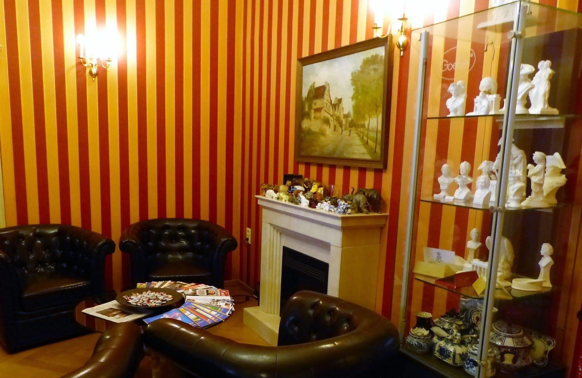 Hotel Pension Savoy Near Kurfuerstendamm Berlin Ngoại thất bức ảnh