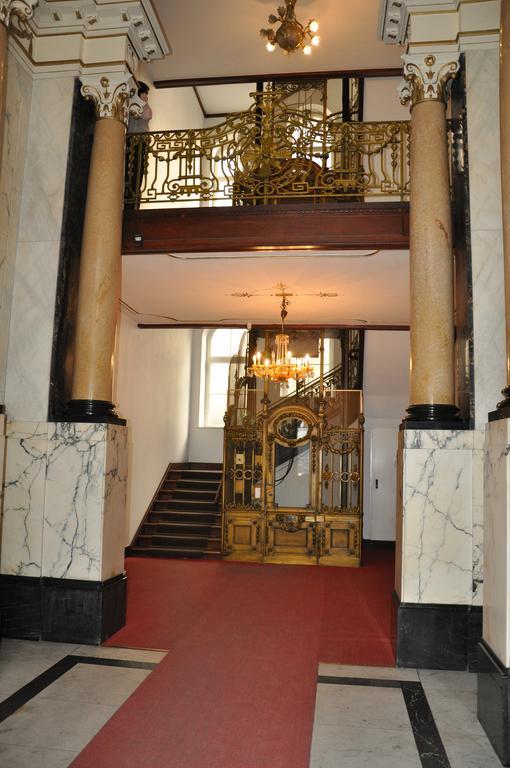 Hotel Pension Savoy Near Kurfuerstendamm Berlin Ngoại thất bức ảnh