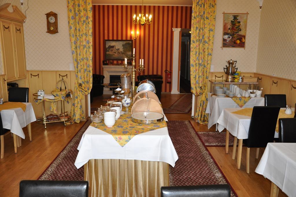 Hotel Pension Savoy Near Kurfuerstendamm Berlin Ngoại thất bức ảnh