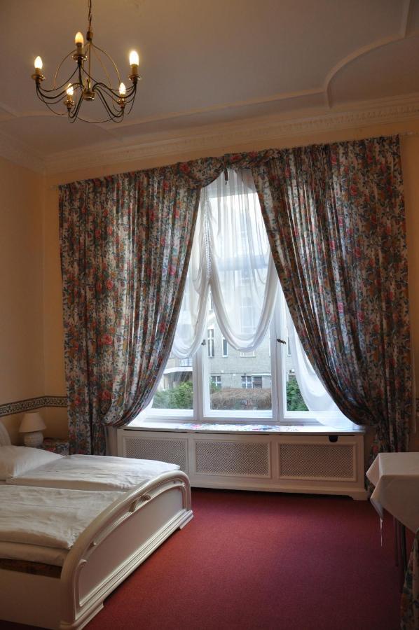 Hotel Pension Savoy Near Kurfuerstendamm Berlin Phòng bức ảnh
